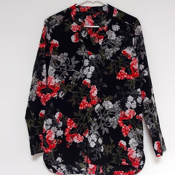 Banana Republic Tops - Banana Republic Long Sleeved Top Size S